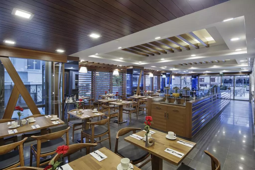 دابل تری بای هیلتون -Double Tree By Hilton-مهرپرواز-2455